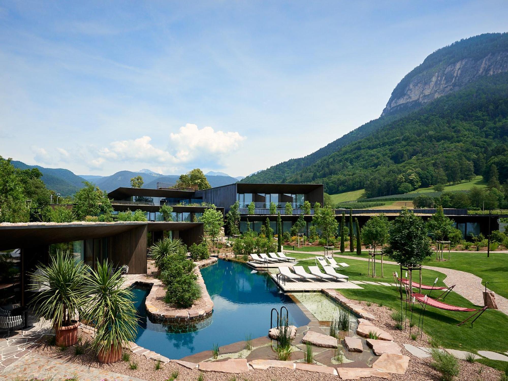 Manna Hotel 5*
